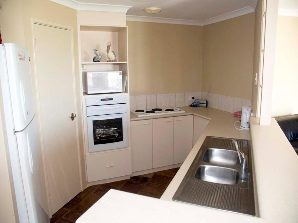 Pelican Shore Oceanfront Villa 6 Kalbarri Habitación foto